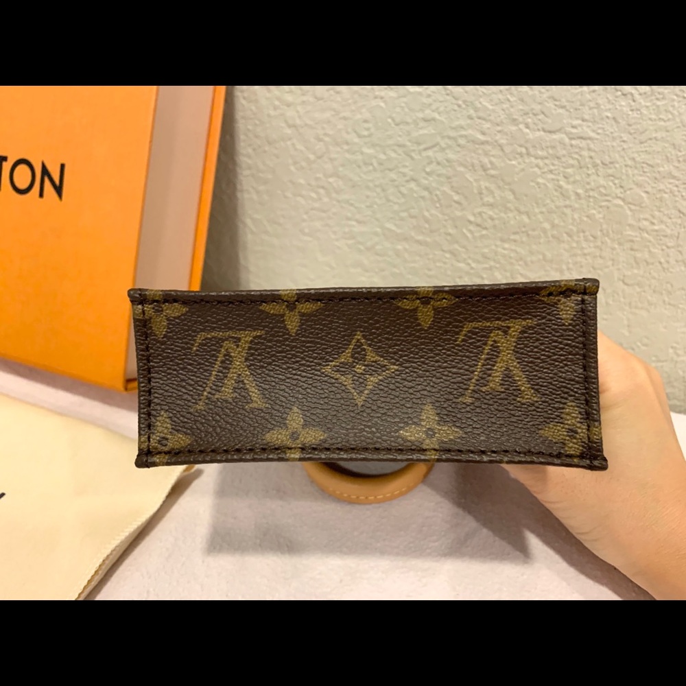 Louis Vuitton Petit Sac Plat Monogram Tote - Picture 4 of 12